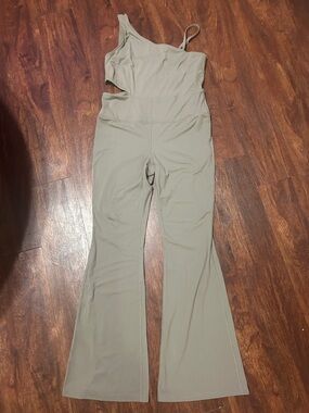 JoyLab One-Shoulder Cutout Jumpsuit in Sage Green